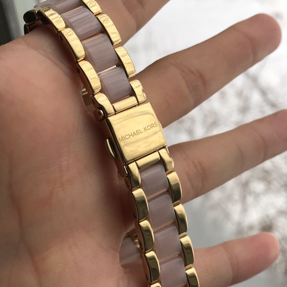 **NEW** Michael Kors women’s watch